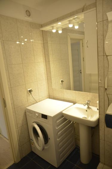 Apartament cu 3 camere decomandat, mobilat în 13 Septembrie