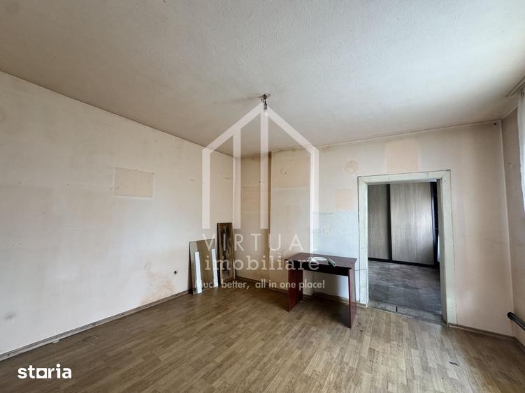Casă cu 4 camere cu Teren 1652 Mp în Șura Mică