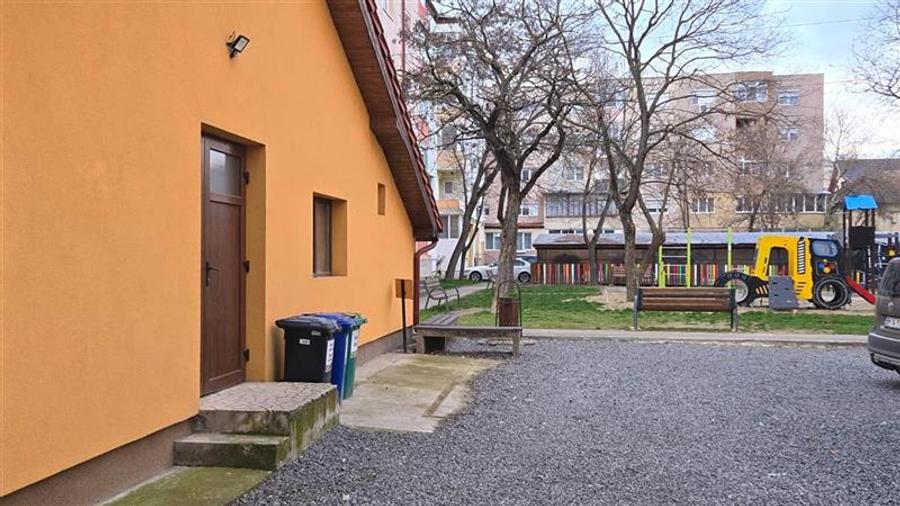 Spațiu comercial, de 148 mp, în Central