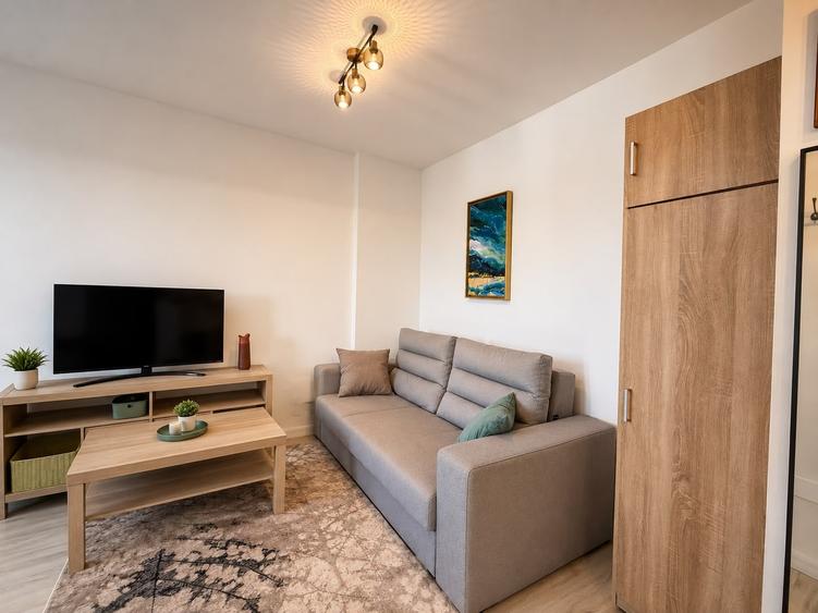 Apartament cu 2 camere semidecomandat în Militari