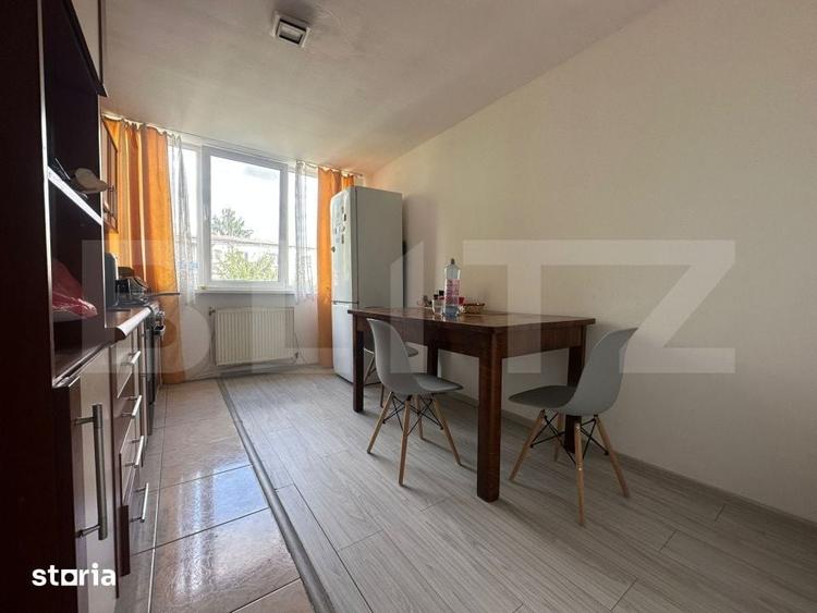 Apartament cu 4 camere semidecomandat în Central