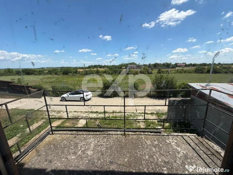 Casă cu 7 camere cu Teren 1000 Mp în Butimanu