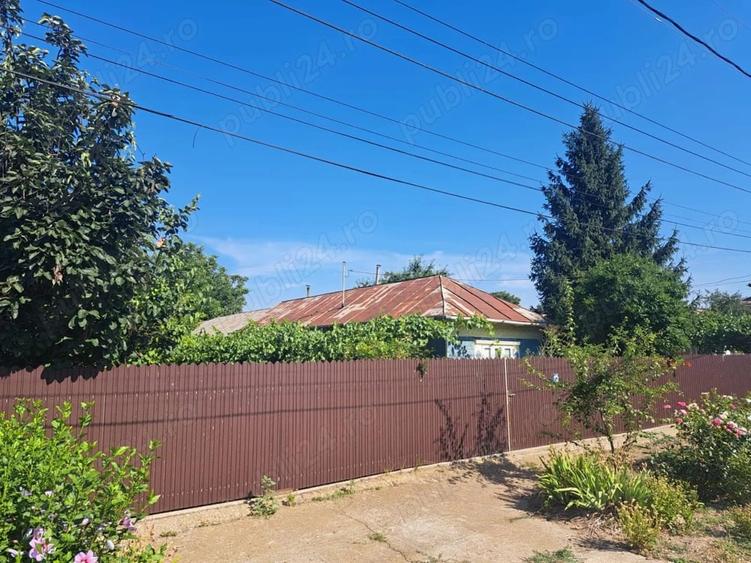 Casă cu Teren 1300 Mp în Chiscani