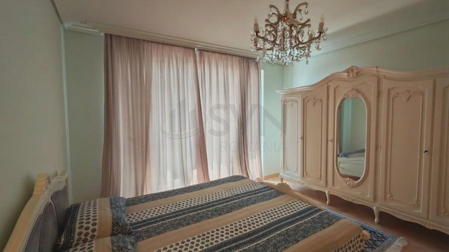 Apartament cu 5 camere semidecomandat, mobilat în Băneasa