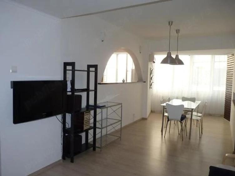 Apartament cu 2 camere semidecomandat în Sala Palatului