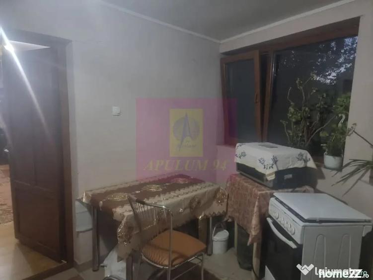Casă cu 7 camere cu Teren 1500 Mp în Islaz