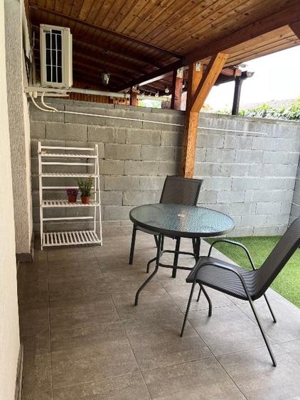 Apartament cu 3 camere decomandat, mobilat în Dumbrăvița