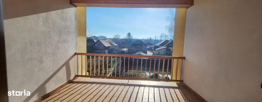 Casa in Ghimbav, S+P+M, 8 camere, suprafata utila 300 mp, teren 736 mp - 6