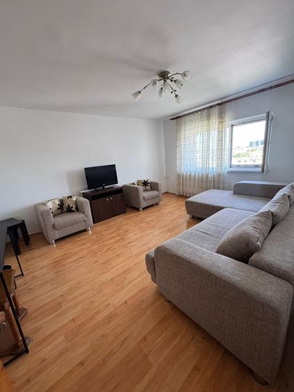 Apartament cu 3 camere decomandat în 13 Septembrie