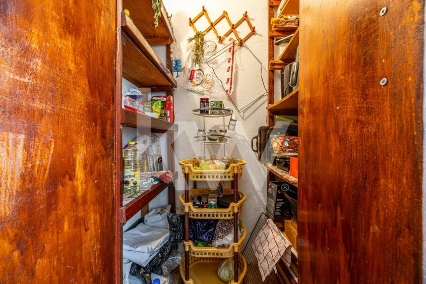 Apartament cu 3 camere semidecomandat în Noua
