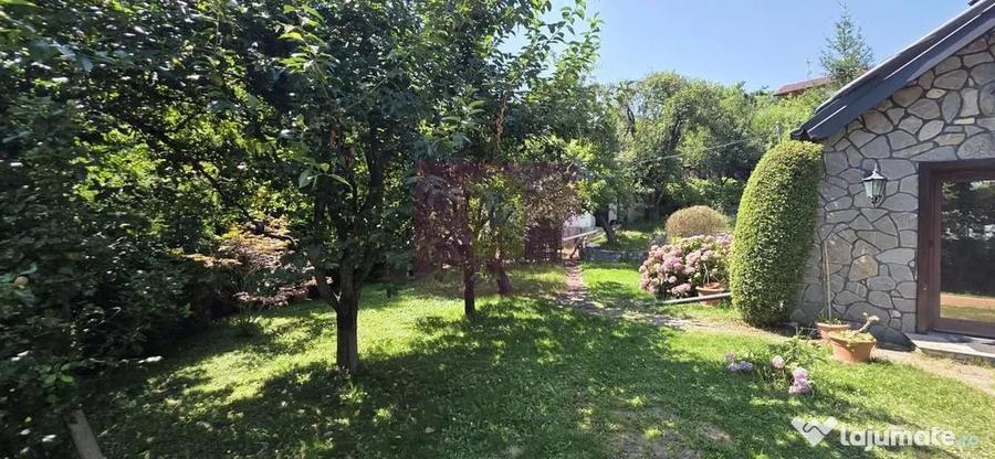 Casă cu 5 camere cu Teren 840 Mp în Central
