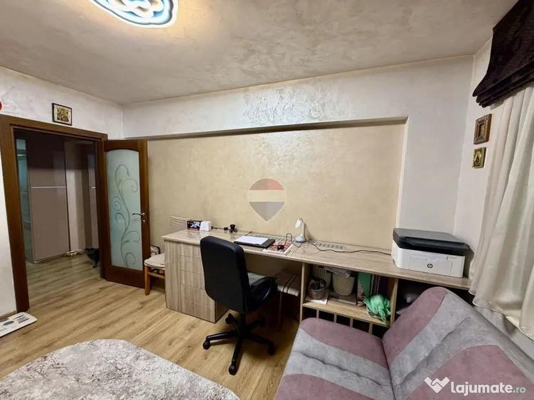 Apartament cu 3 camere decomandat în Brăilei