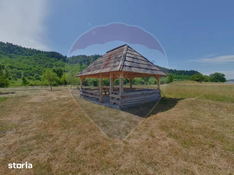 Casă cu 3 camere cu Teren 1260 Mp în Sarasău