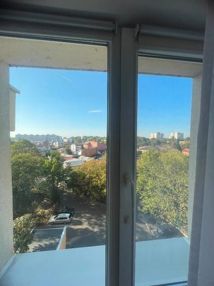 Apartament cu 3 camere decomandat, mobilat în Berceni