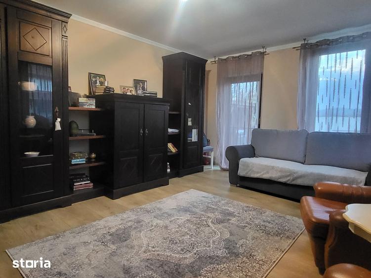 Casă cu 5 camere cu Teren 568 Mp în Gării
