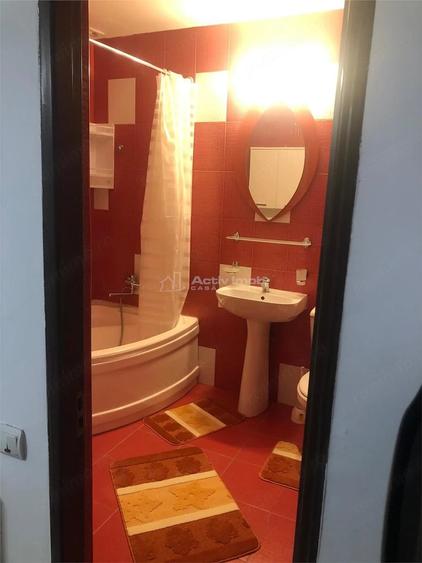 Garsonieră decomandată în Central