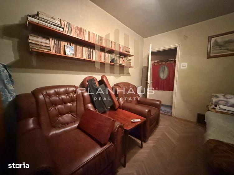 Apartament cu 4 camere decomandat în Central