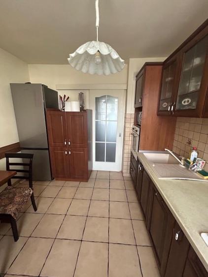 Apartament cu 3 camere decomandat, mobilat în Ultracentral