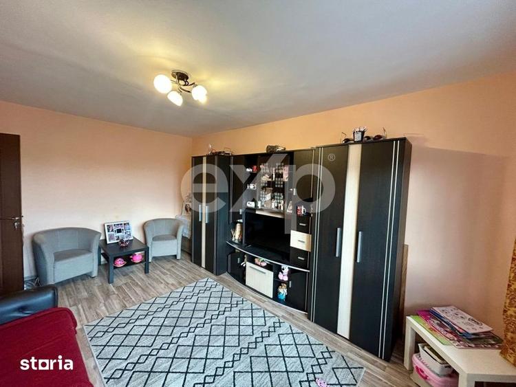 Apartament cu 3 camere decomandat, mobilat în Dârste