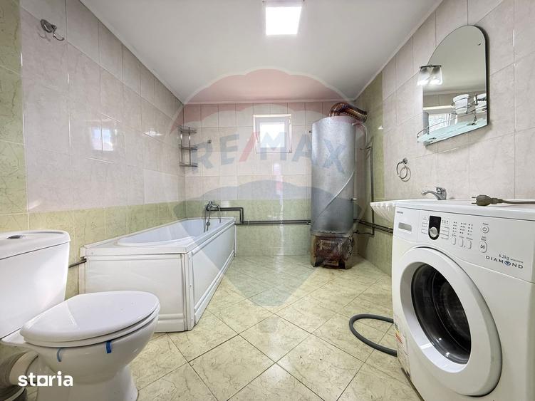 Casă cu 4 camere cu Teren 600 Mp în Central