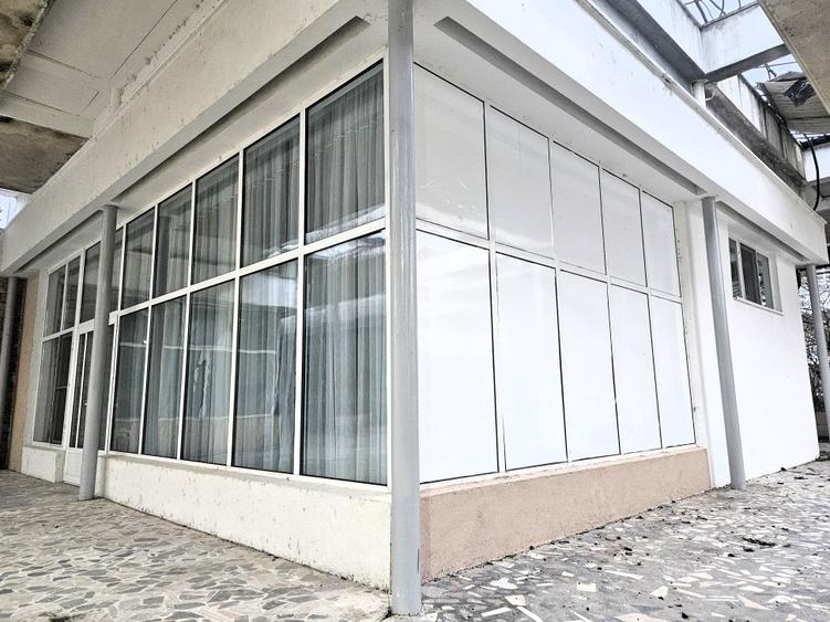 Proprietate deosebita / apartament 4 camere / Neptun / renovat / comision 0% - 1