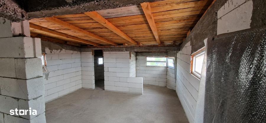 Apartament cu 2 camere decomandat în 1 Mai