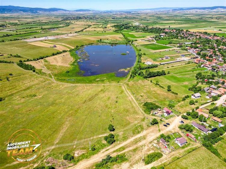 Teren agricol extravilan de 14000 mp, în Periferie