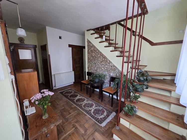 Casă cu 4 camere cu Teren 323 Mp în Central