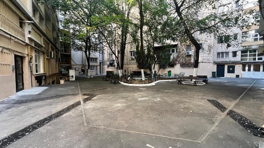 Apartament cu 2 camere semidecomandat, mobilat în Universitate