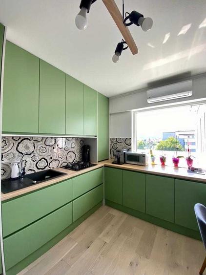 Apartament cu 3 camere decomandat în Florești