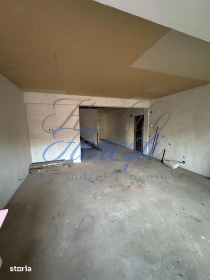 Apartament cu 6 camere semidecomandat în Florești — fotografia 1
