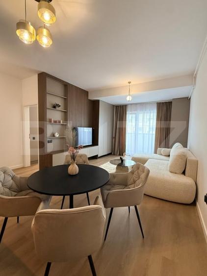 Apartament cu 2 camere semidecomandat, mobilat în Florești