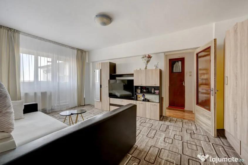 Apartament cu 2 camere semidecomandat în Central