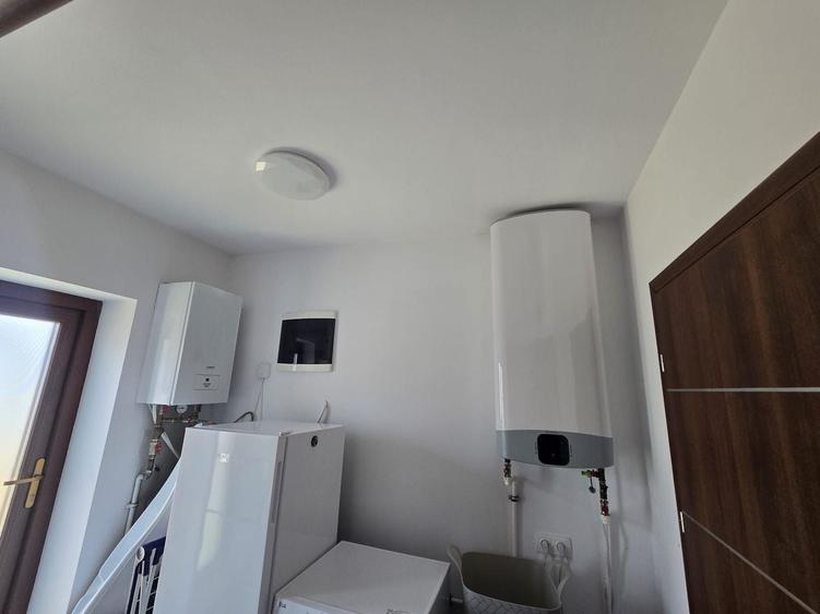 Casă individuală cu 3 camere cu Canalizare în Leș