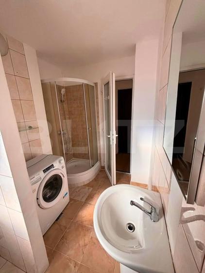 Apartament cu 2 camere semidecomandat, mobilat în Semicentral