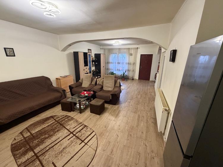 Casă individuală cu 3 camere cu Teren 223 Mp în Central