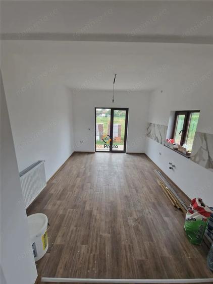Casă cu 1 camere cu Teren 750 Mp în Dragșina