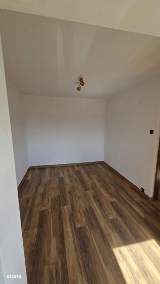 Apartament cu 2 camere nedecomandat în 14 Mai
