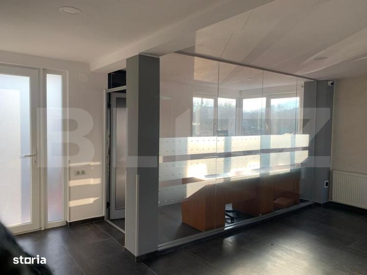 Spațiu comercial, de 390 mp, în Luna