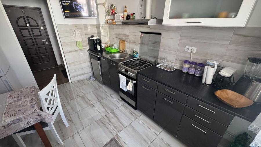 Apartament cu 2 camere decomandat, mobilat în Hipodrom 3
