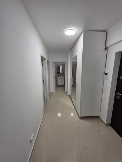 Apartament cu 3 camere decomandat, mobilat în Rediu