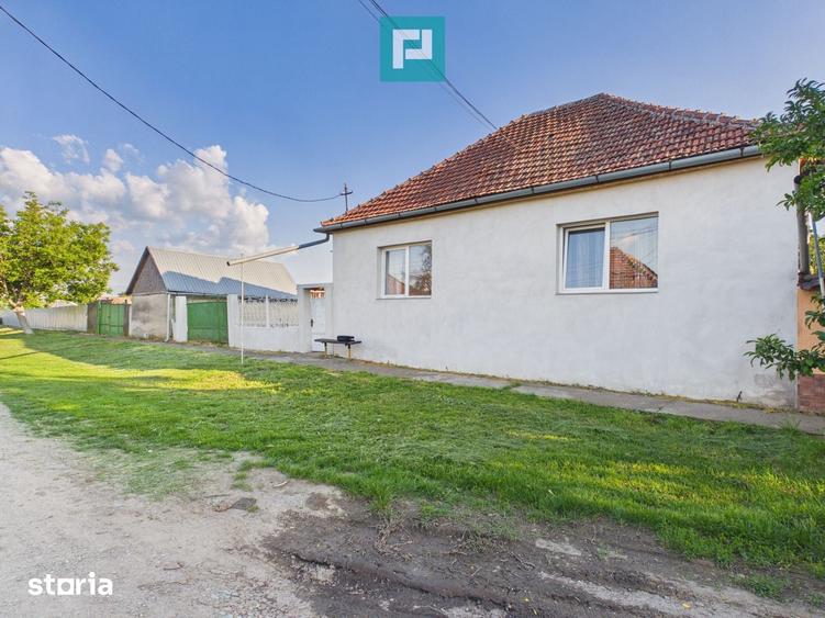 Casă cu 5 camere cu Teren 957 Mp în Central