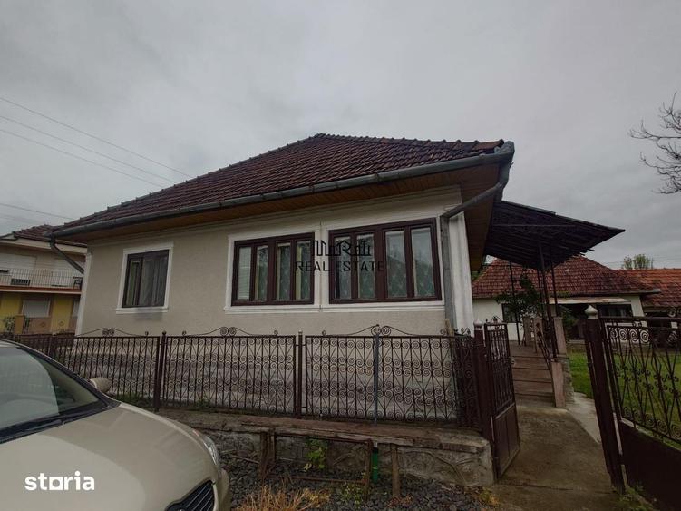 Casă cu 4 camere cu Teren 2651 Mp în Baia de Criș