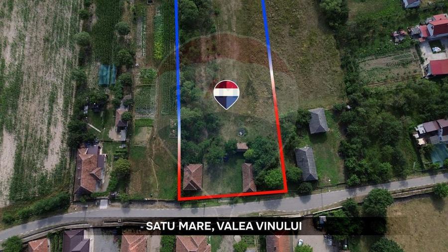 Casă cu 2 camere cu Teren 5447 Mp în Central