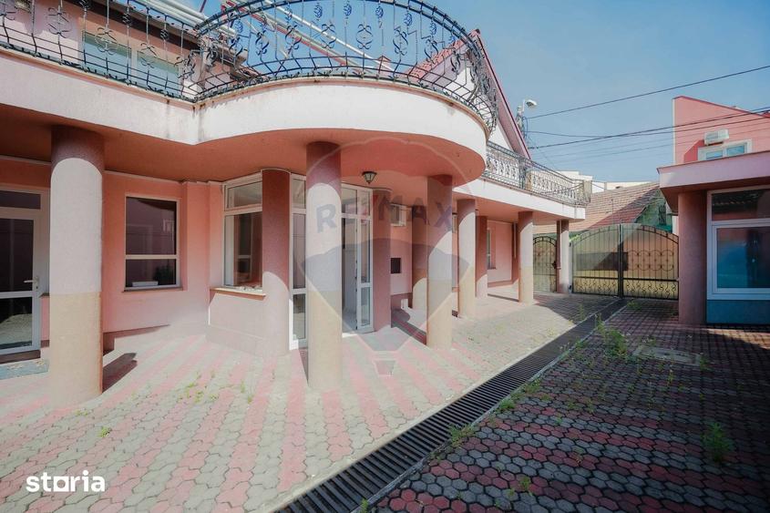 Casă cu Teren 380 Mp în Rogerius