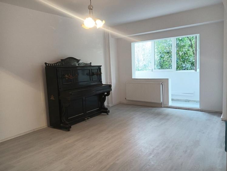 Apartament cu 4 camere în Sebastian