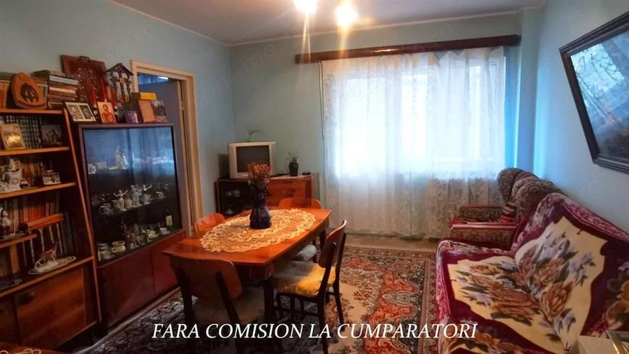 Apartament cu 3 camere decomandat în Căzănești (Râmnicu Vâlcea)