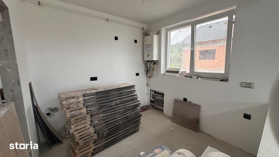Apartament cu 3 camere decomandat în Tineretului