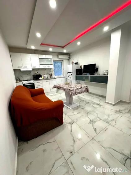Apartament cu 3 camere decomandat, mobilat în Sebastian