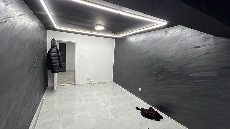 Apartament cu 4 camere decomandat în Golești